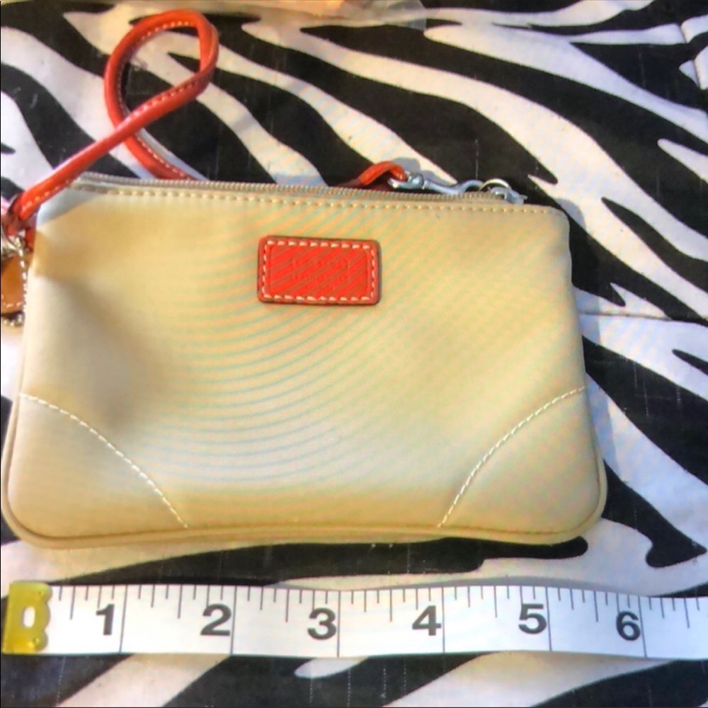 MOVING SALE NO HAGGLING WOMEN AUTHENTIC COACH KHAKI/ORANGE COIN PURSE/WRISTLET